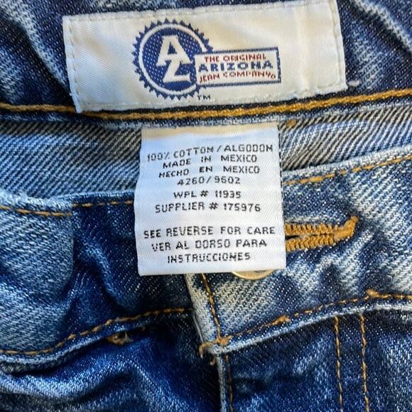 VTG Y2K Arizona Jean Co Embroidered Floral Denim Jean Shorts Juniors Size 5 - Picture 5 of 9